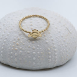 gold bee ring